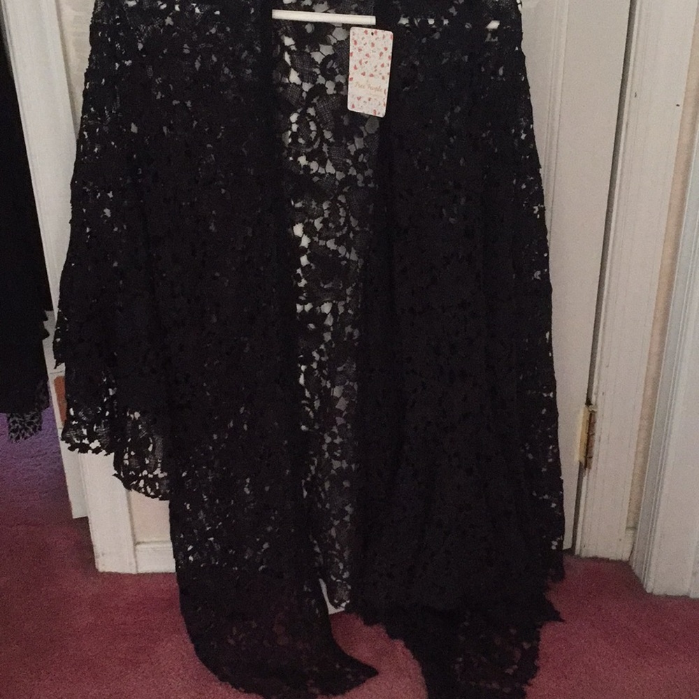 Free People Move Over black lace kimono NWT